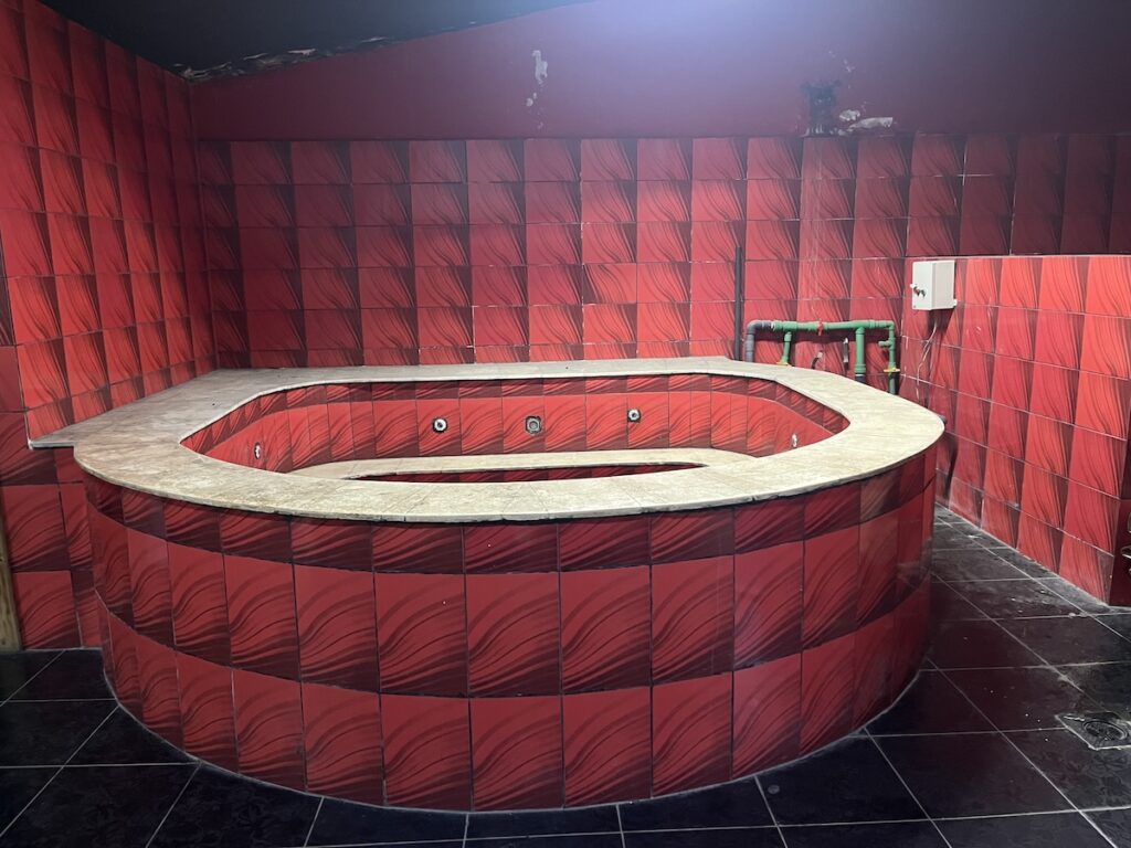 Jacuzzi